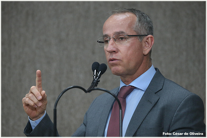 Nitinho esclarece sobre estrutura do prédio da Câmara de Aracaju