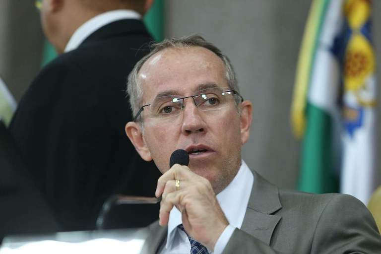 Nitinho fala sobre PL que devolve à prefeitura o reajuste da tarifa de ônibus