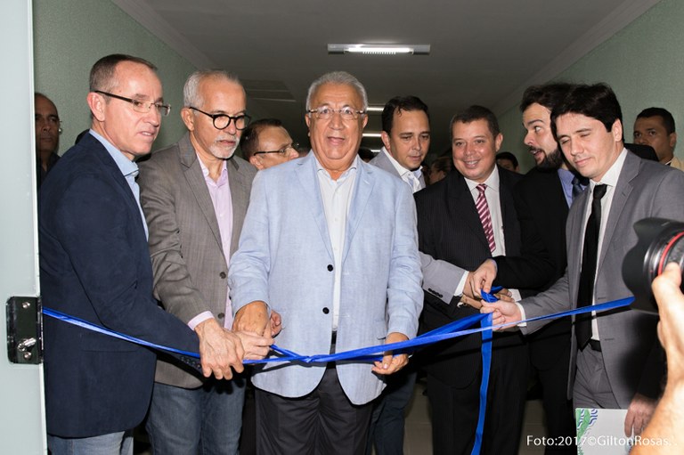 Vereadores inauguram Escola do Legislativo Neuzice Barreto