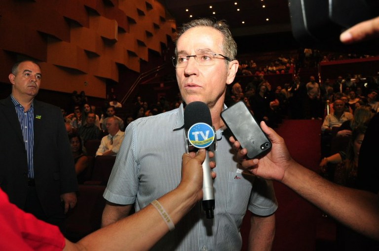 Nitinho marca presença na reabertura do Teatro Tobias Barreto