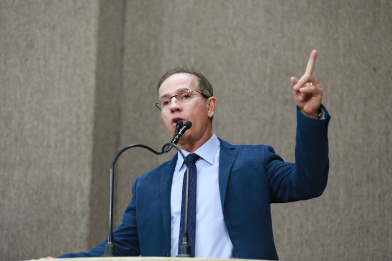 Nitinho parabeniza deputado federal Fábio Mitidieri por recursos destinados a Aracaju