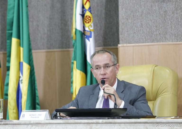 Nitinho parabeniza estudantes por título no Mundial de Robótica