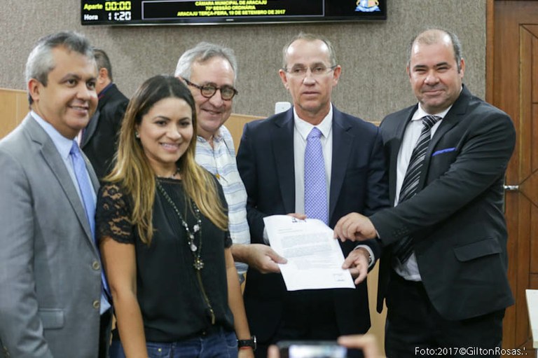 Nitinho recebe solicitações de estudantes de Arquitetura da UFS