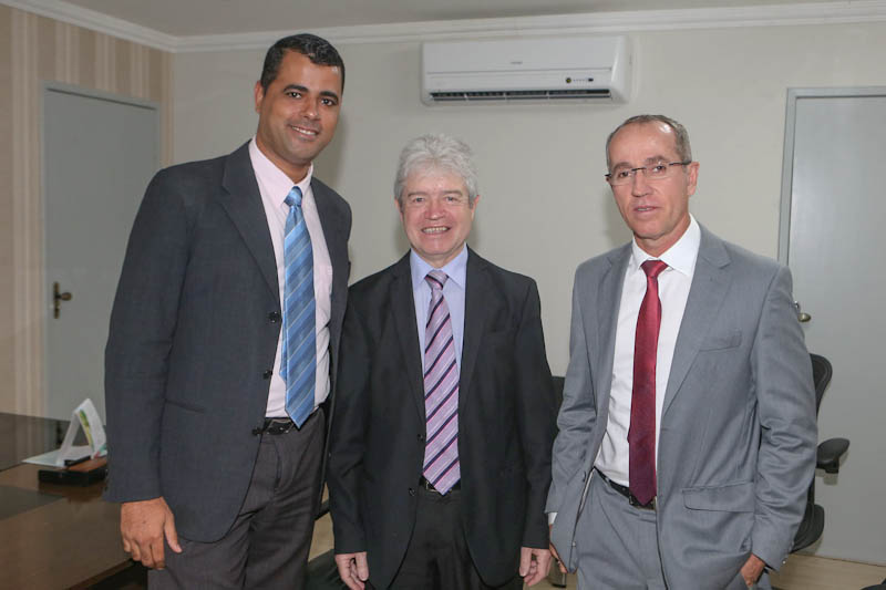 Nitinho recebe visita de político e empresário português