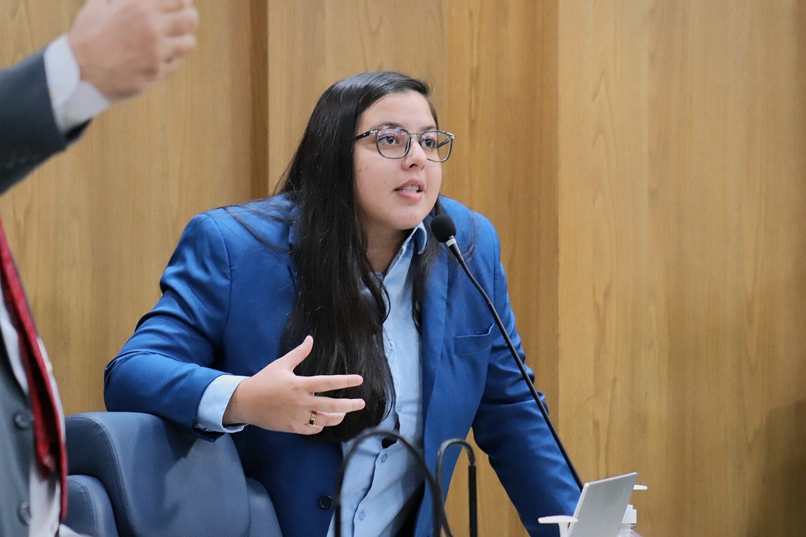 No Dia do Orgulho Autista, vereadora Thannata reforça compromisso com inclusão e apoio às famílias atípicas 