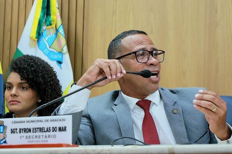 "Nossa intenção é buscar entendimentos sem qualquer tipo de desrespeito", reforça Sargento Byron sobre a CPI das multas 