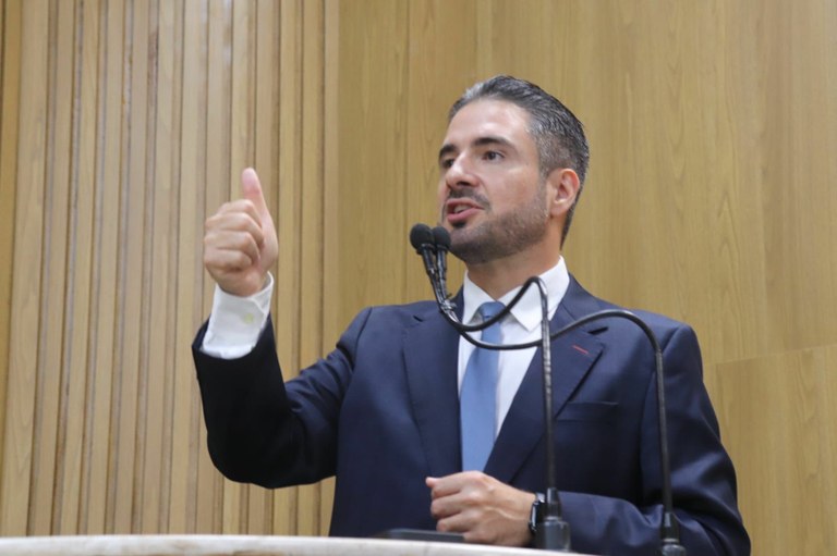 Nova sede da Câmara de Aracaju será construída na Coroa do Meio, anuncia vereador Ricardo Vasconcelos  