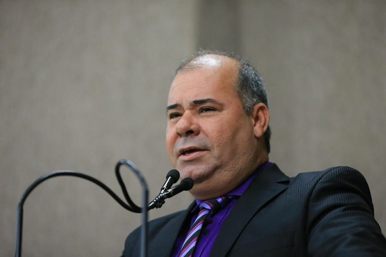 "Paulo Guedes quer é colocar o trabalhador em estado de extrema pobreza", diz Isac