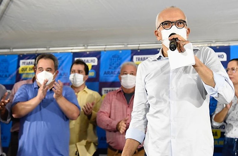 Obras levam dignidade de moradia às famílias do Rosa Sul, destaca Vinícius Porto