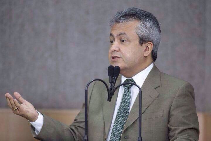 "Onde está o prefeito Edvaldo Nogueira?”, indagou Elber