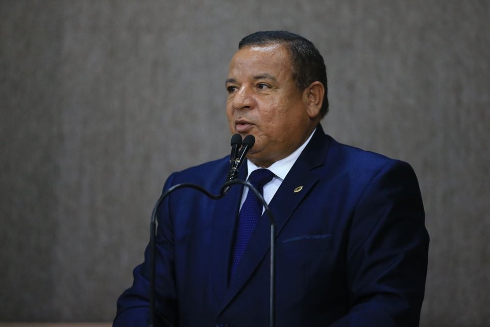 Covid -19: Américo pede suspensão da cobrança dos cartões de crédito pelo período de dois meses