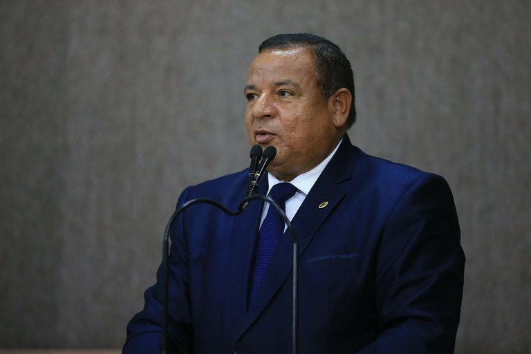 Covid -19: Américo pede suspensão da cobrança dos cartões de crédito pelo período de dois meses