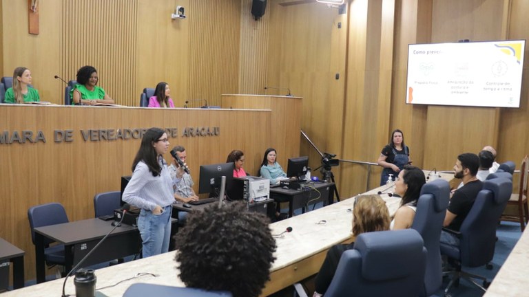 Palestra sobre ergonomia reforça importância da saúde física e mental no ambiente de trabalho na Câmara de Aracaju