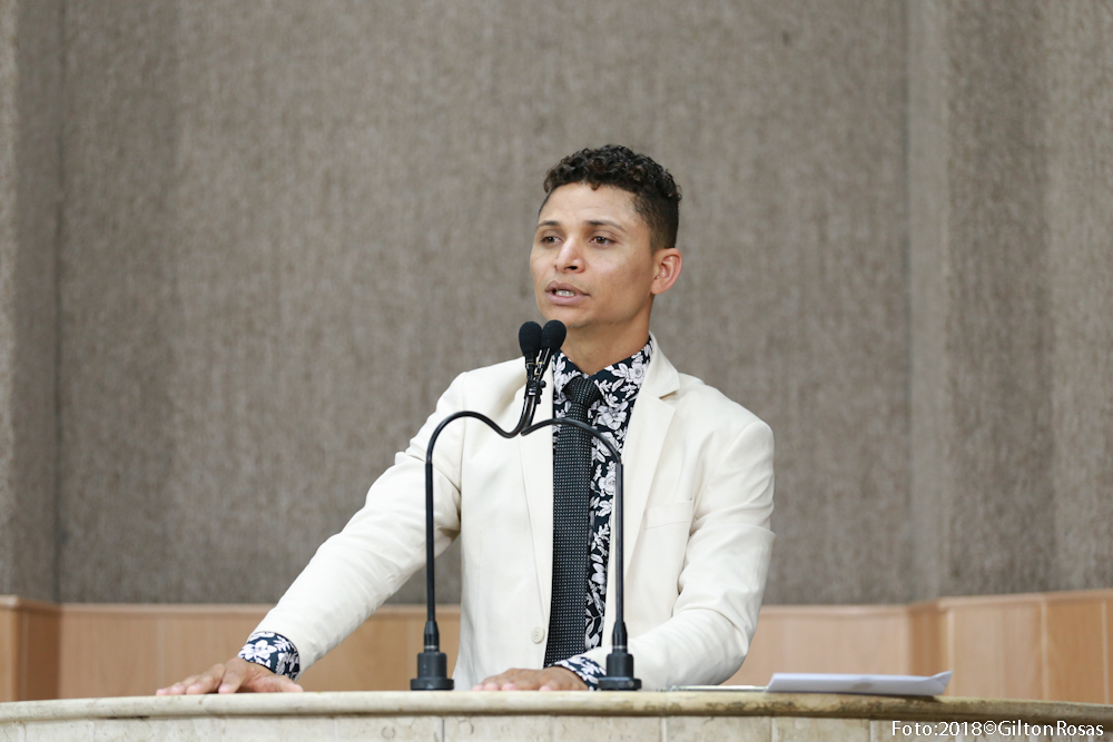 Palhaço Soneca convida prefeito e população para festa carnavalesca no São Carlos