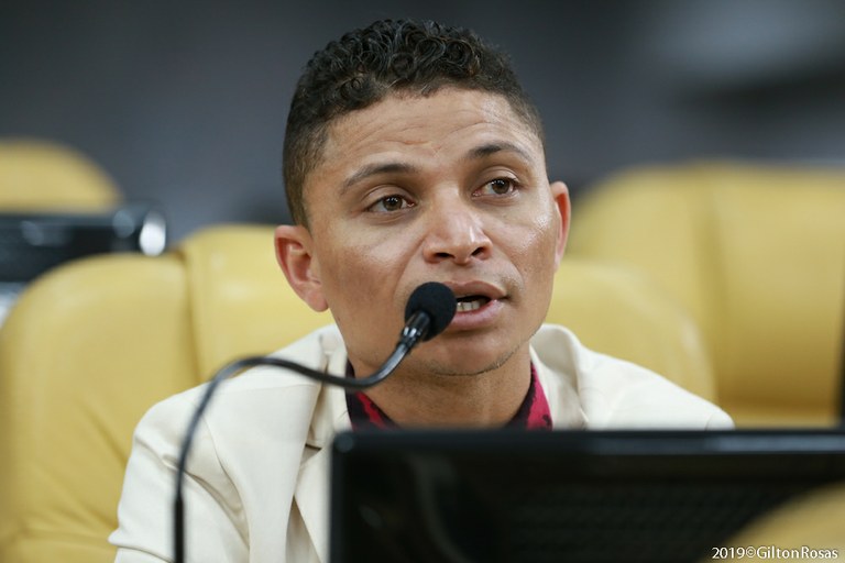 Palhaço Soneca consegue verba de R$ 565 mil para quadra na Escola Jornalista Orlando Dantas