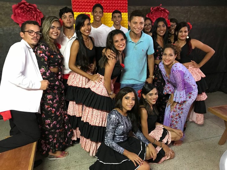 Palhaço Soneca participa da Feira da Nações
