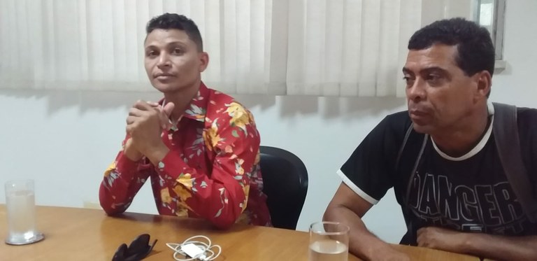 Palhaço Soneca se reúne na SMTT e solicita linha de ônibus para atender usuários do loteamento das Palmeiras
