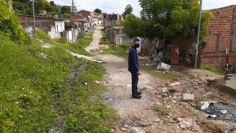 Soneca visita Recanto da Junqueira e reivindica obras de saneamento básico e calçamento de ruas