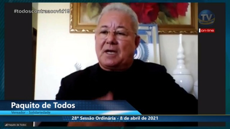 Paquito comemora instalação de Wi-Fi em escolas da rede pública