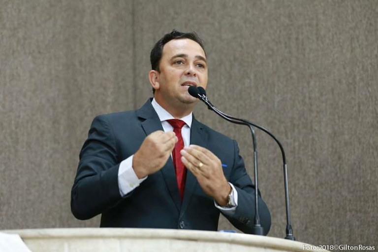 Para Fábio Meireles, população deve ser bem atendida independente de gestão