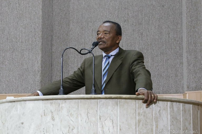 Paralisação dos professores preocupa Manuel Marcos