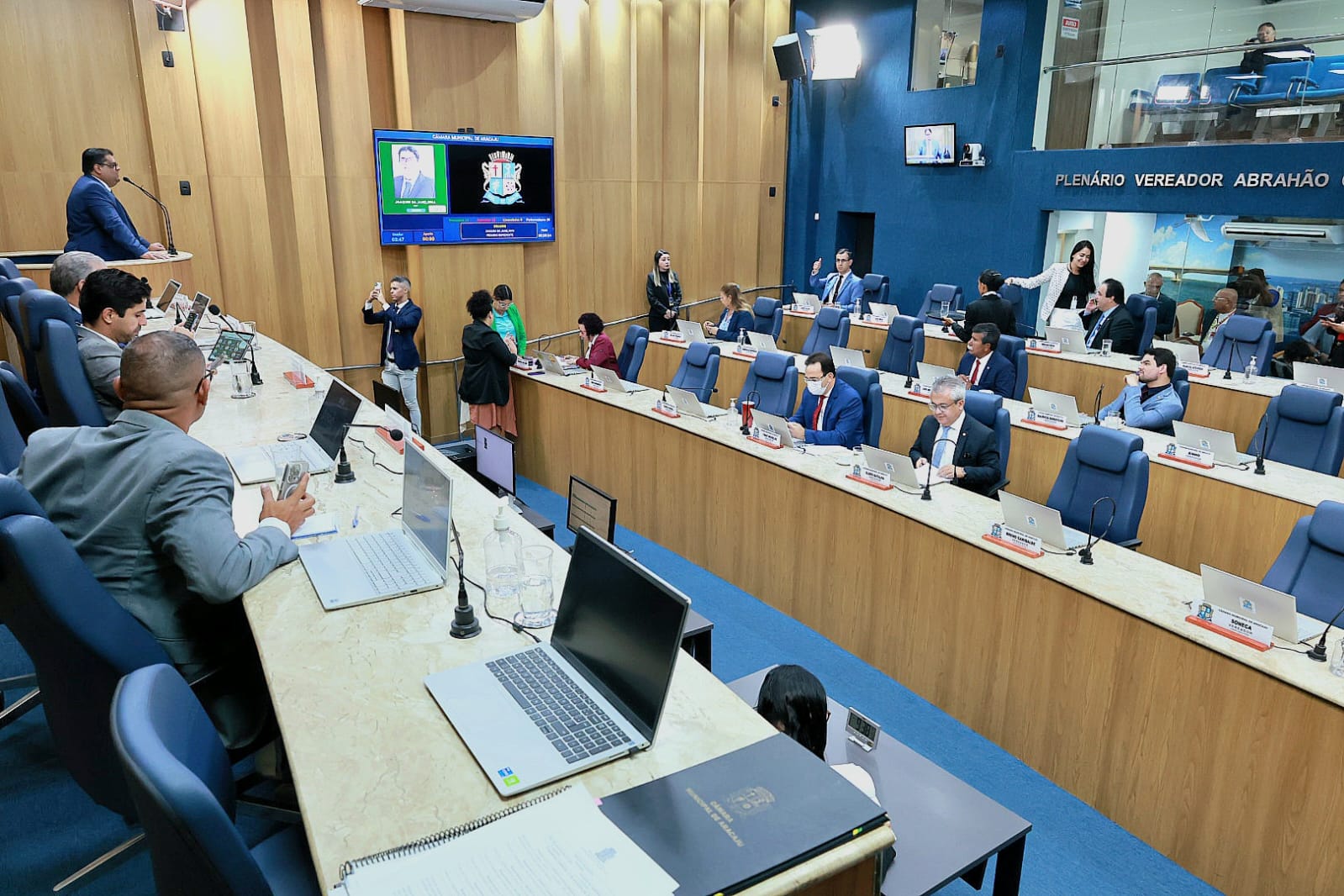 Participação do Confiança na final da Copa do Nordeste, Parada LGBTQIAPN+ e criação de salas de silêncio para autorregulação de alunos autistas marcam o pequeno expediente
