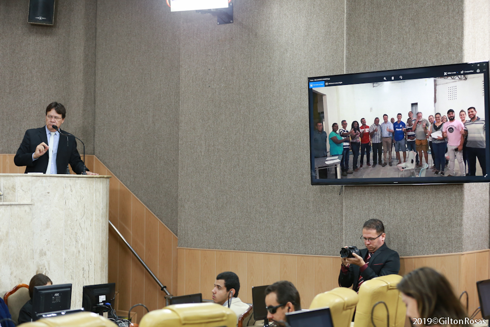 Pastor Alves cobra agilidade nas obras do bairro Marivan