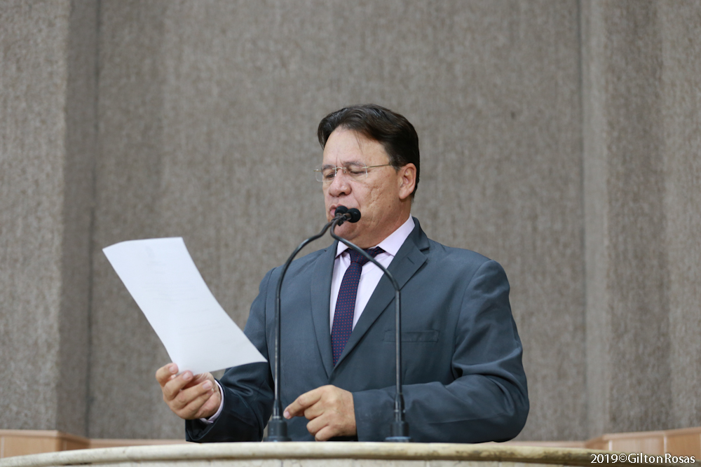 Pastor Alves diz que está presente nas necessidades da população aracajuana 