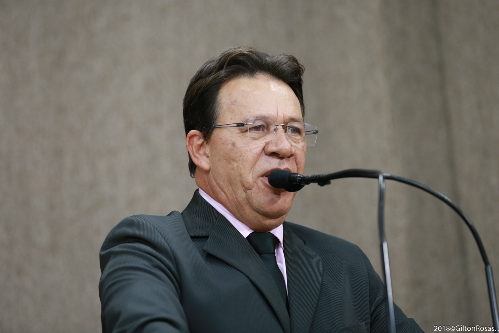 Pastor Alves fala da importância e seriedade do voto da população