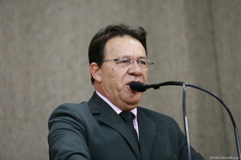 Pastor Alves fala da importância e seriedade do voto da população