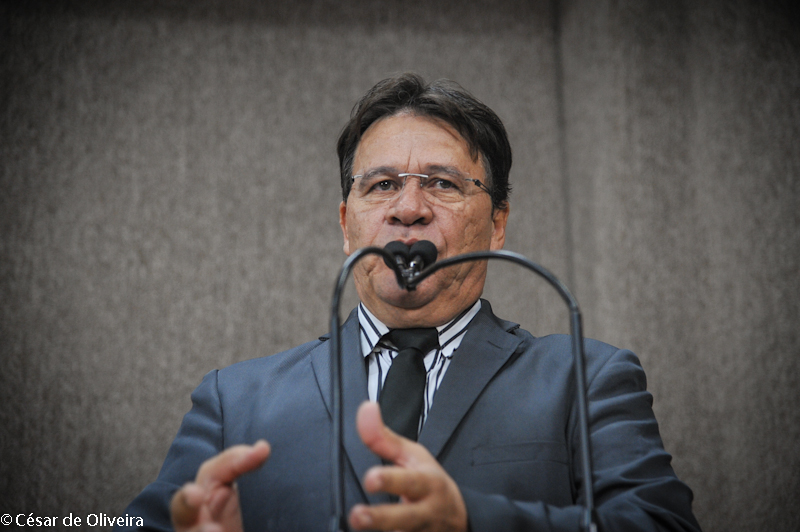 Pastor Alves faz reflexão acerca da Semana Santa 