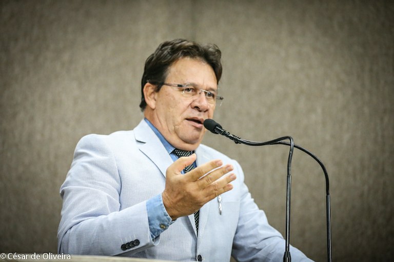 Pastor Alves opina sobre possível privatização da Deso