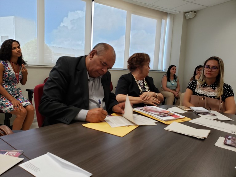 PL de Seu Marcos sobre Lei Maria da Penha vai servir de piloto para as escolas de Sergipe