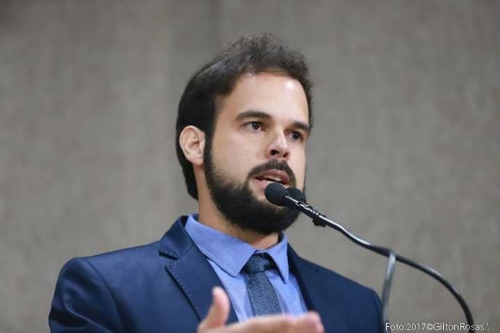 PL de Thiaguinho que assegura a divulgação dos direitos da pessoa com câncer foi aprovado em primeira votação