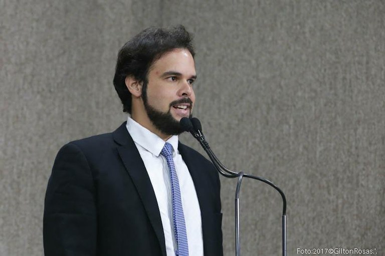 PL de Thiaguinho que assegura a divulgação dos direitos da pessoa com câncer segue para sanção