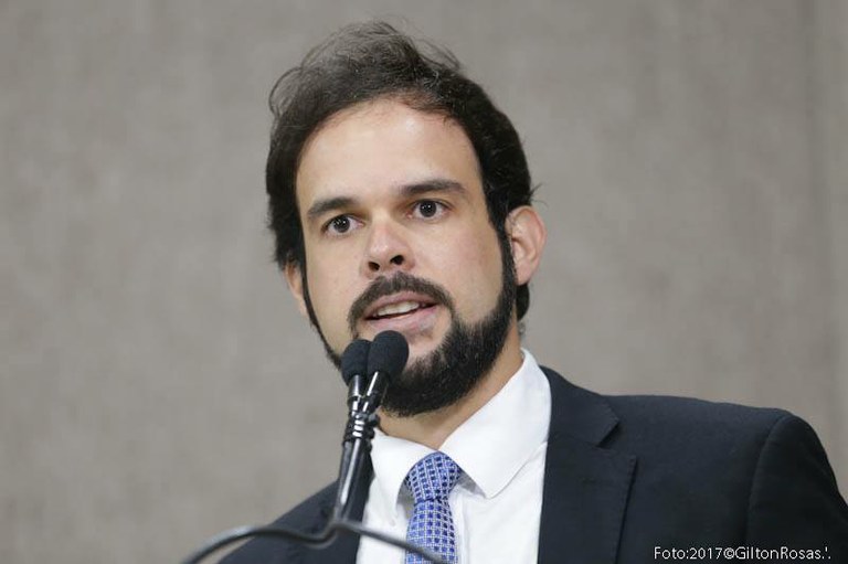 PL de Thiaguinho que institui vagas para menor aprendiz segue para sanção do prefeito