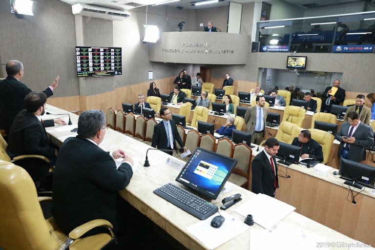 Plenário aprova 14 proposituras nesta quarta-feira, 18