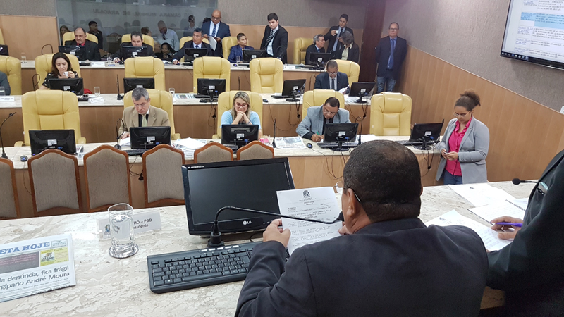 Plenário da Câmara analisa 20 proposituras nesta quarta