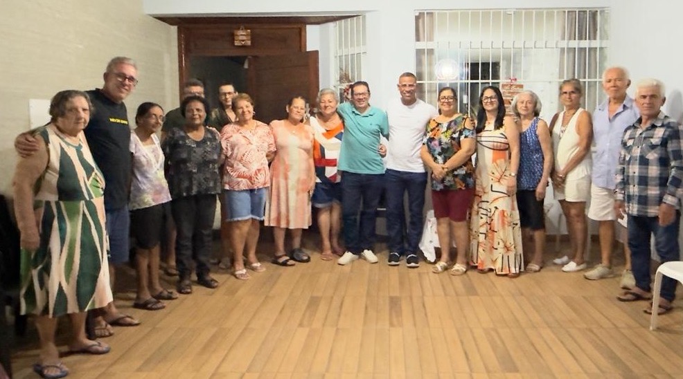 Praça Professor Manoel Franco Freire é pauta de reunião entre moradores da região e vereador Sargento Byron