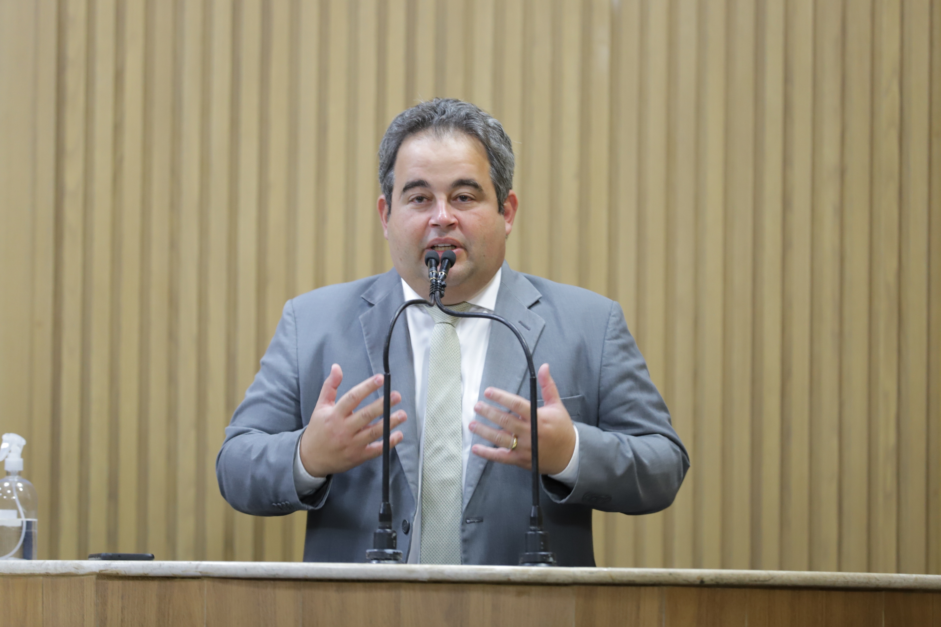 Prefeitura de Aracaju investe no presente e no futuro da cidade, afirma Vinícius Porto