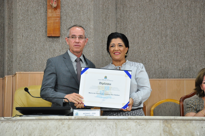 Presidente da AMO recebe Título de Cidadã Aracajuana