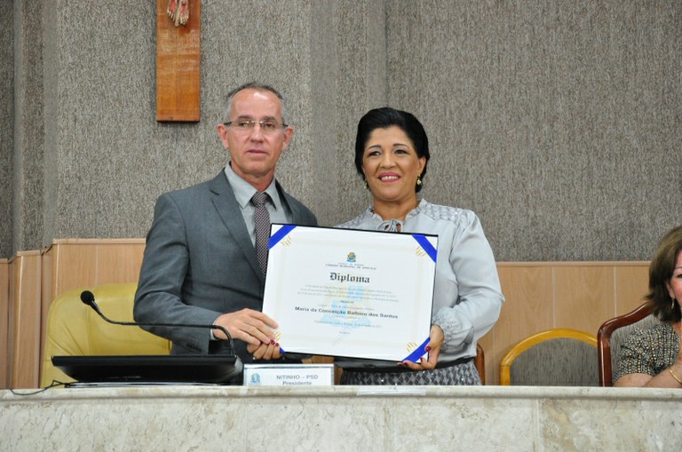 Presidente da AMO recebe Título de Cidadã Aracajuana
