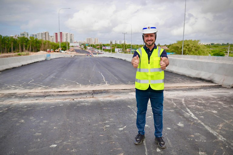 Presidente da Câmara de Aracaju  acompanha avanço das obras do Complexo Viário Senadora Maria do Carmo Alves