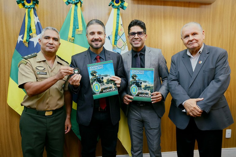 Presidente da Câmara recebe comandante do 28º BC e reforça parceria institucional em Aracaju