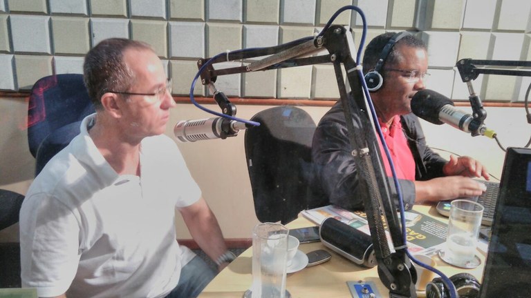 Presidente da CMA concede entrevista a emissora de rádio
