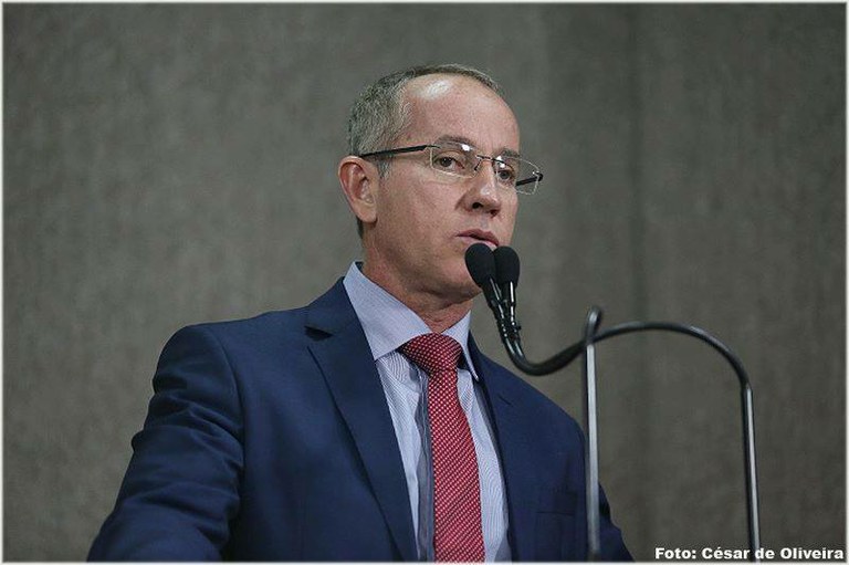 Presidente da CMA esclarece que parlamentares viajaram por conta própria