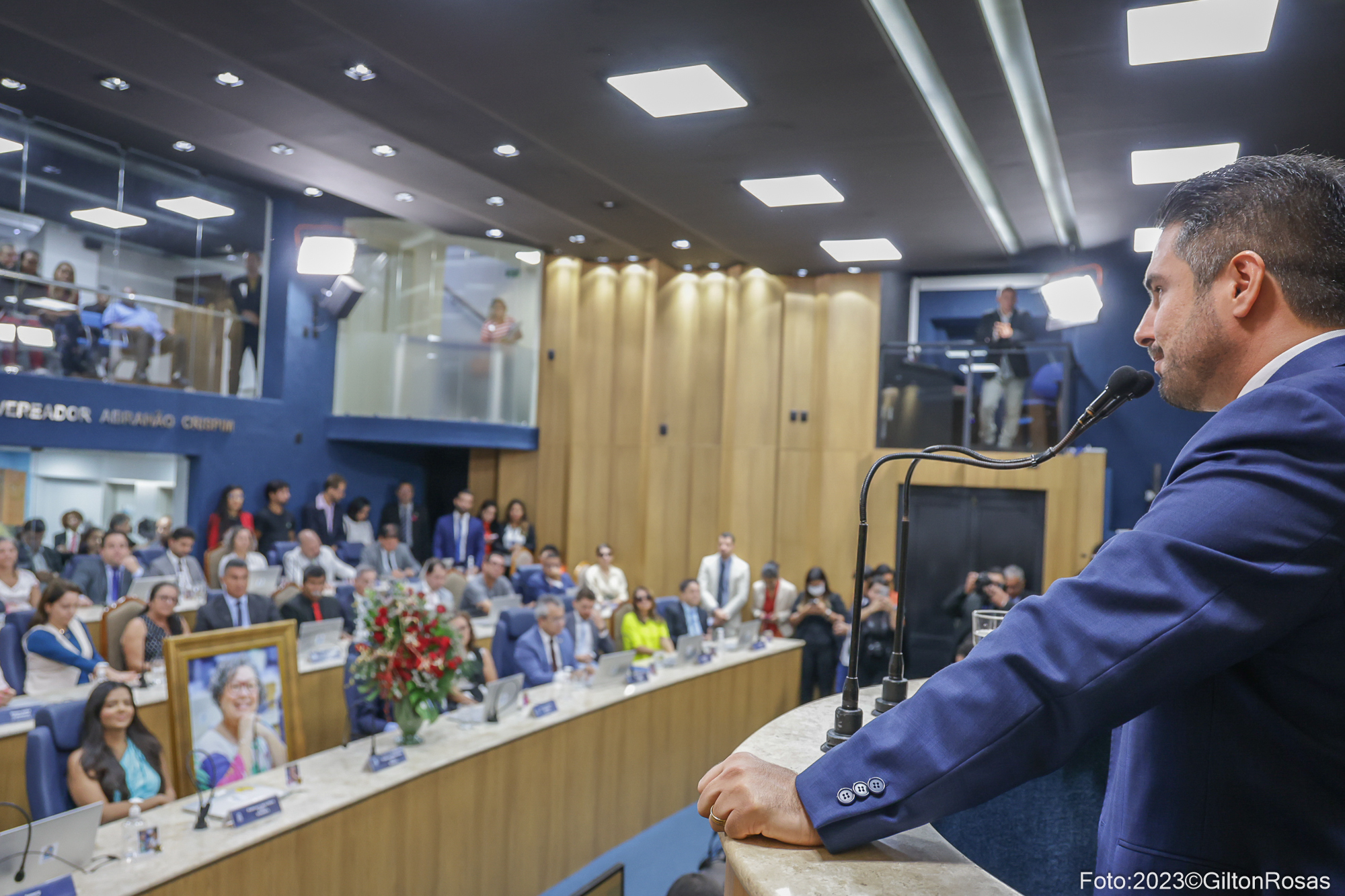 Presidente da CMA realiza homenagem à vereadora Ângela Melo 