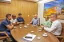Presidente da CMA recebe prefeito de Aracaju com um projeto para reajuste do salário dos conselheiros tutelares