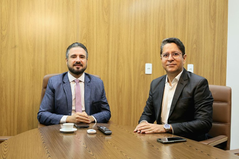 Presidente da CMA recebe visita de vice-prefeito de Aracaju