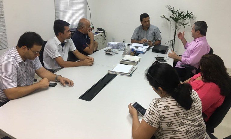 Problemas dos Bairros Luzia e Santos Dumont são tratados na Emsurb